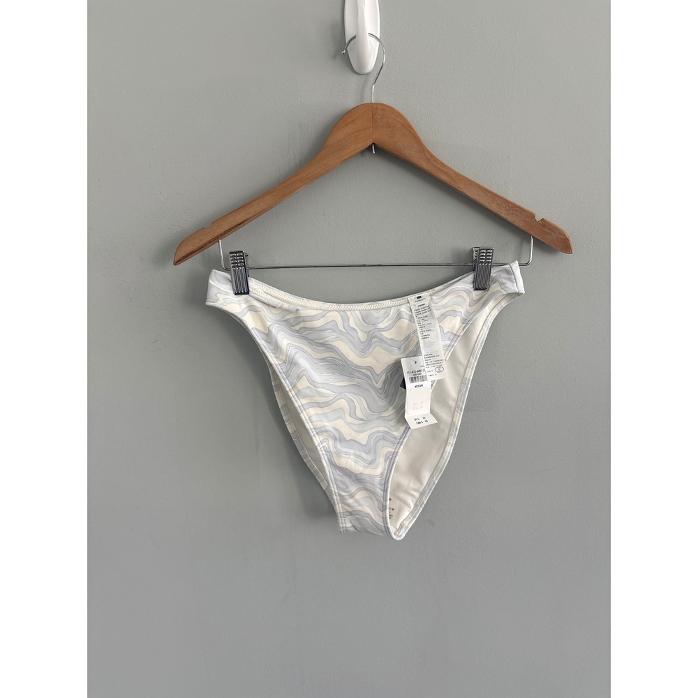 NWT‎ Abercrombie & Fitch Moderate Coverage Bikini Bottom Size Medium